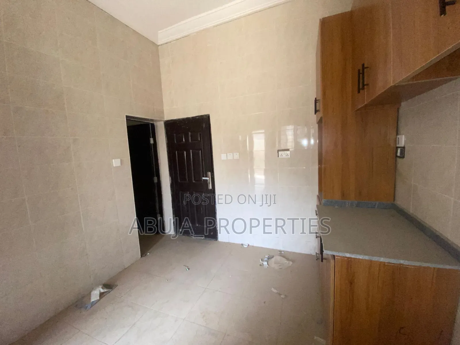 4bdrm Duplex in In A Secured Estate, Idu for rent