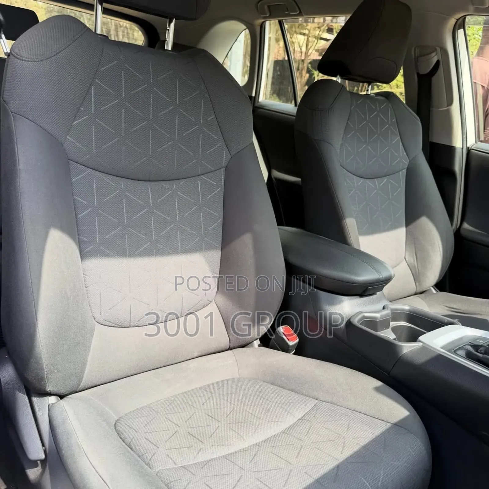 Toyota RAV4 2022 White