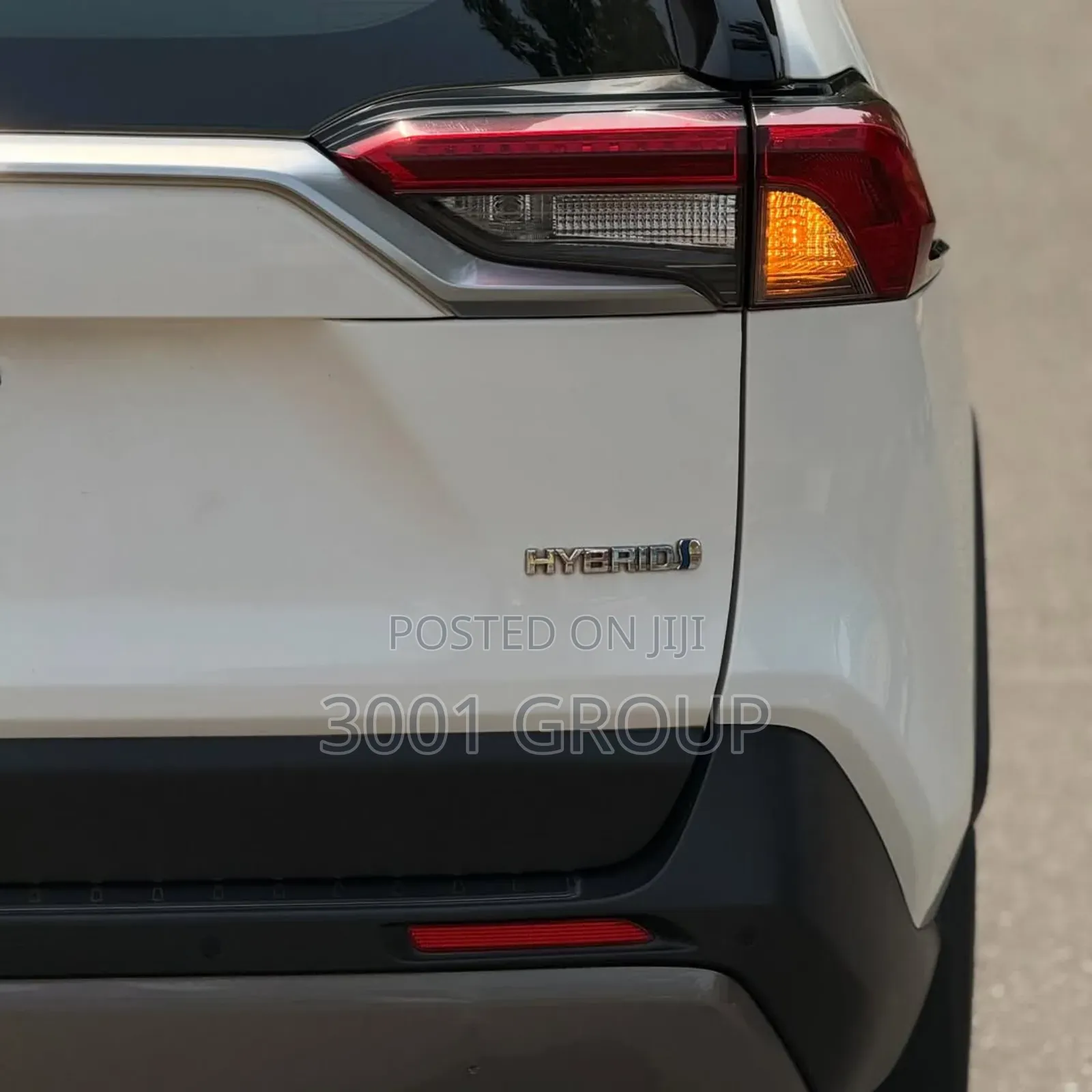Toyota RAV4 2022 White