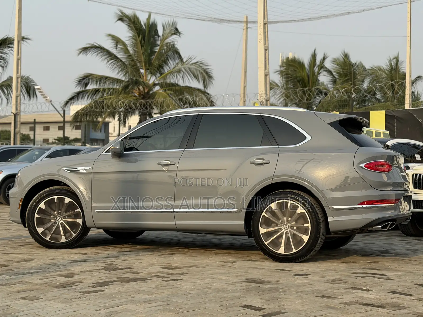 New Bentley Bentayga 2025 Gray