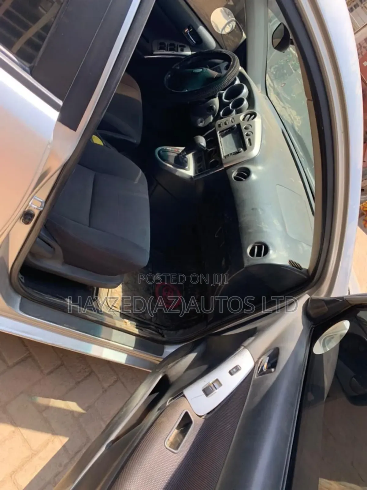 Toyota Matrix Standard FWD (1.8L 4cyl 5M) 2003 Silver