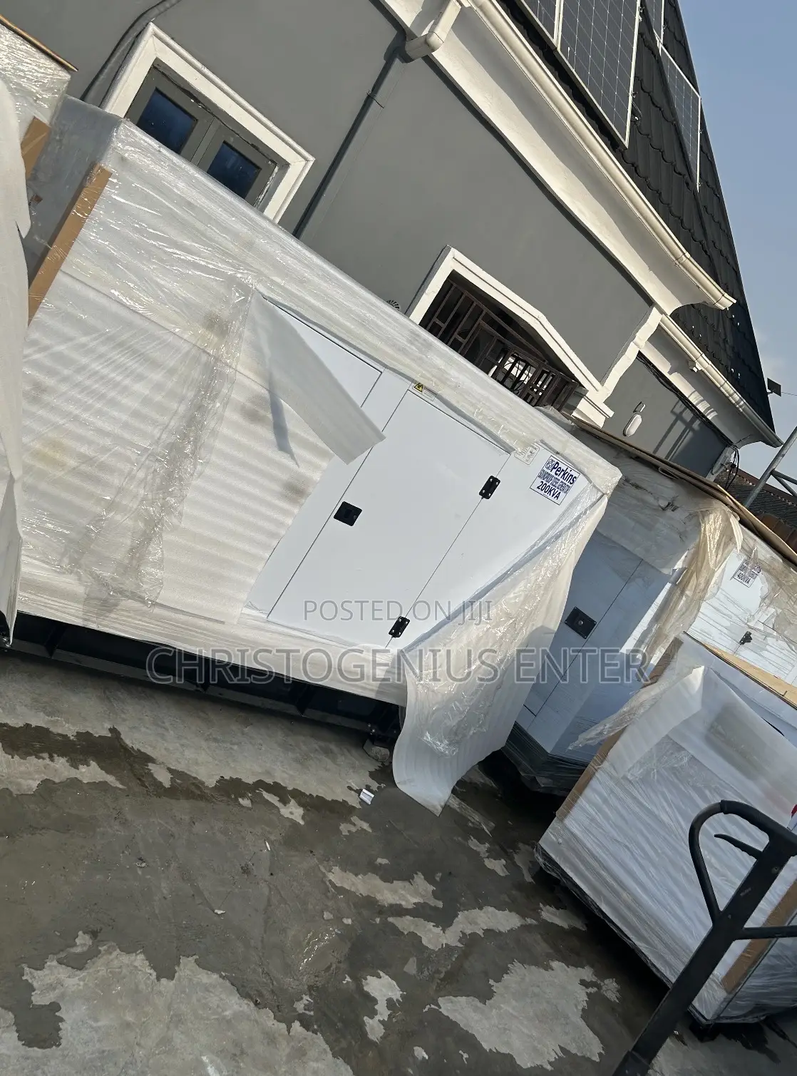 Perkins, 200kva Soundproof England Generator