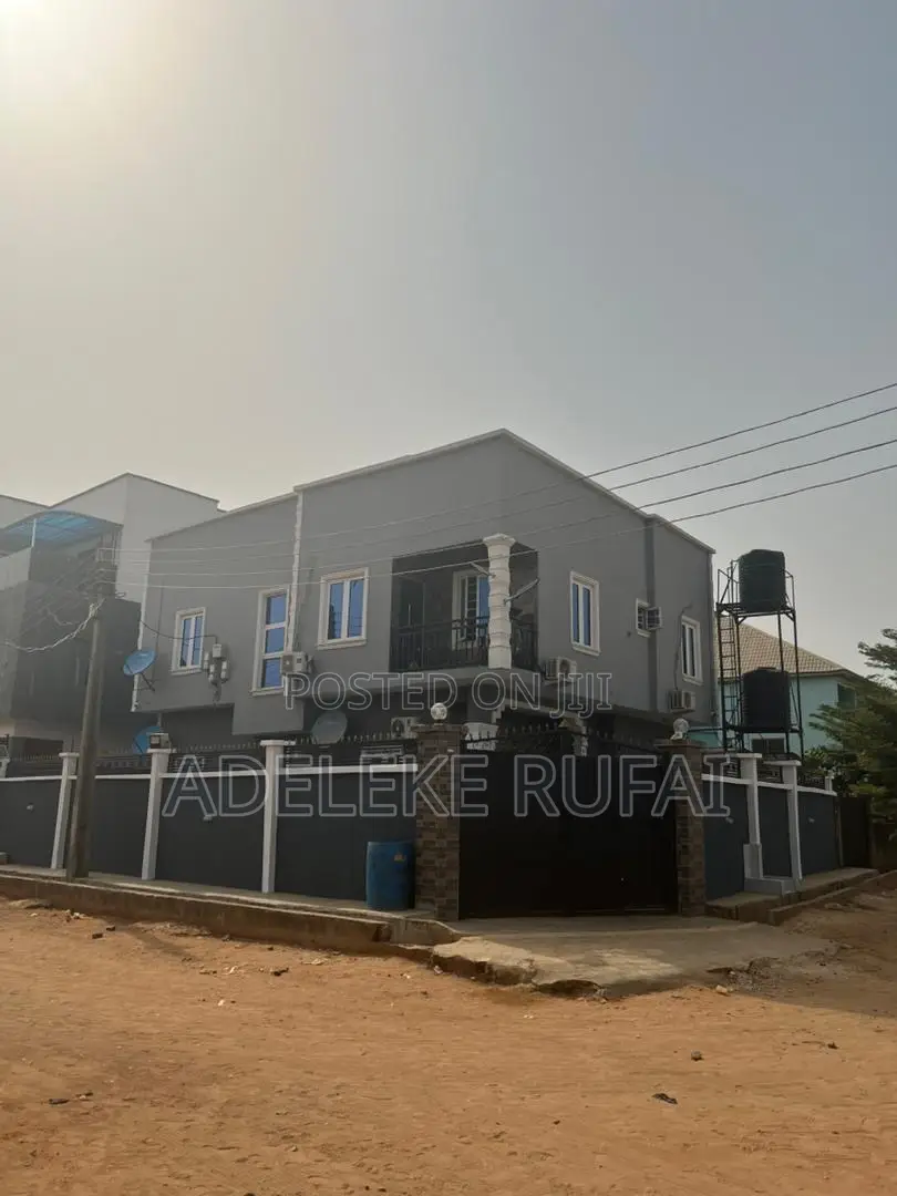 Furnished 6bdrm House in Tinuola Balogun, Ipaja for sale