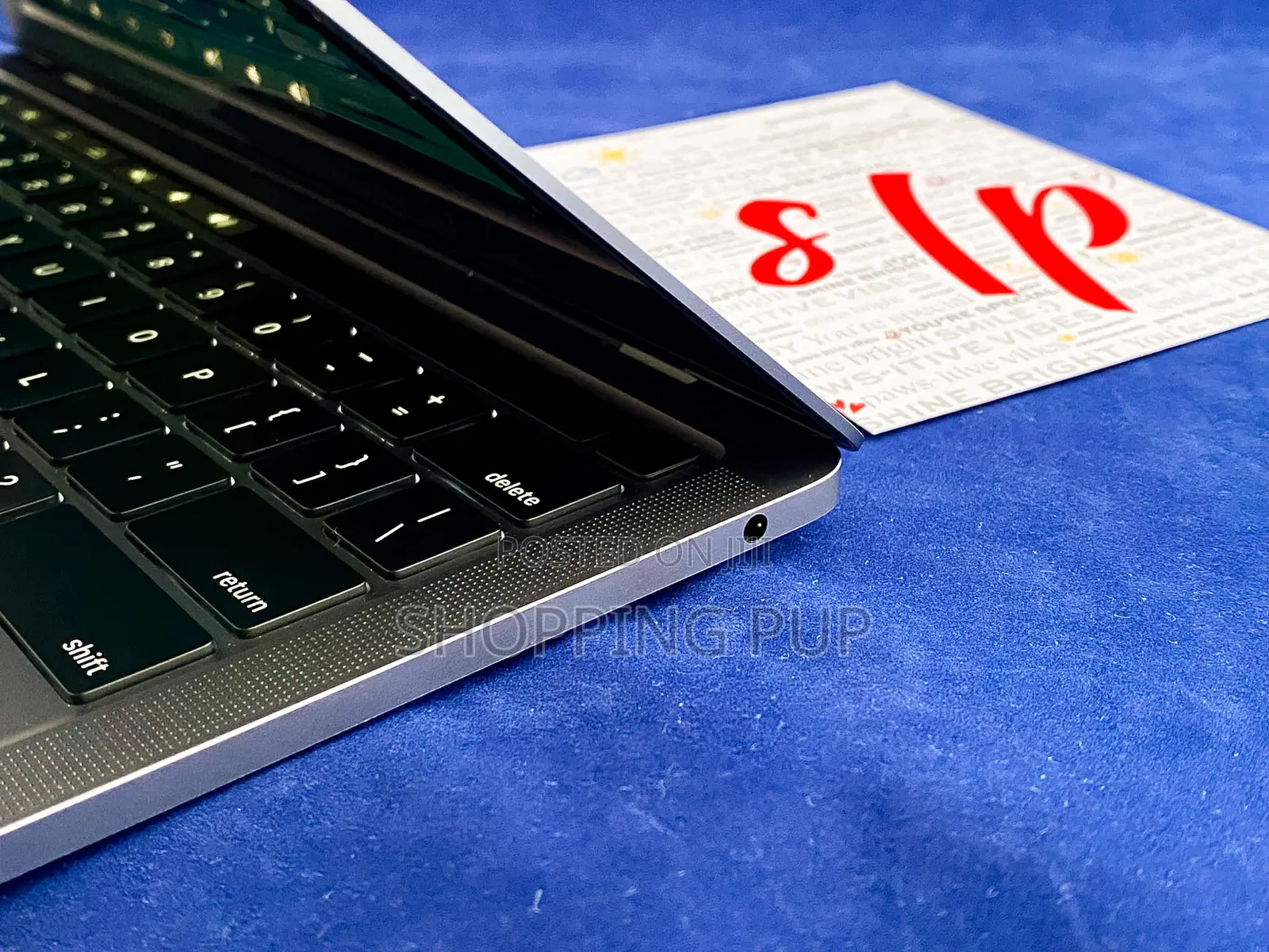 Laptop Apple MacBook Pro 2022 M2 16GB Apple M2 SSD 256GB