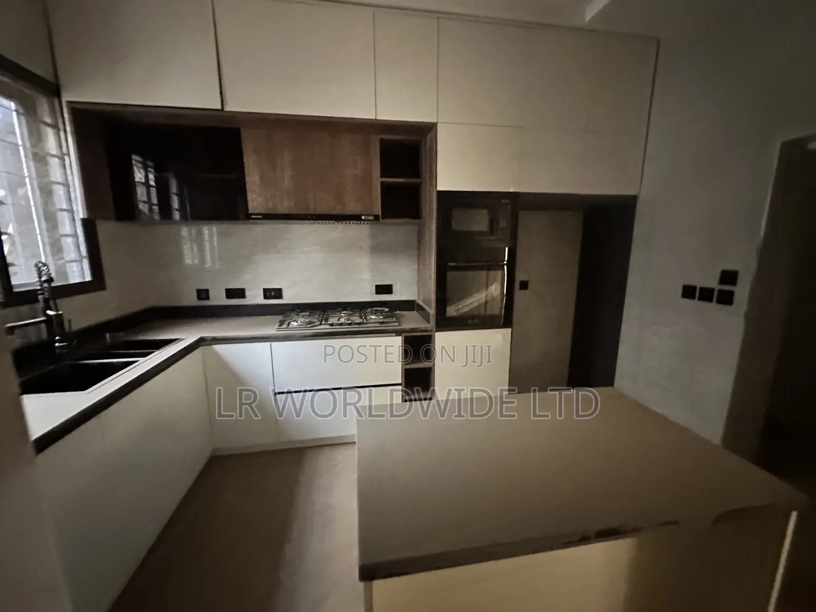 5bdrm Townhouse/Terrace in Katampe Extension for Sale