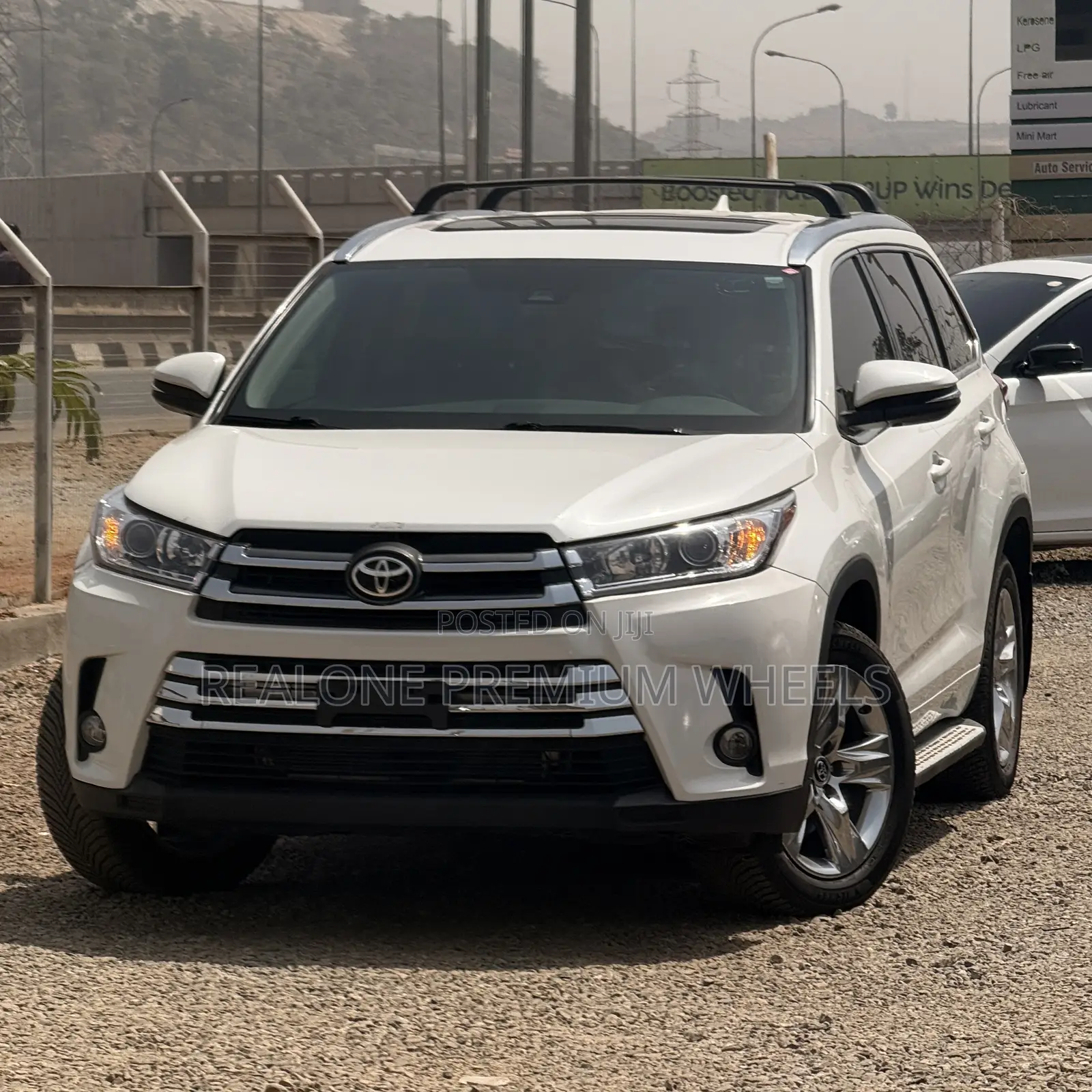 Toyota Highlander Limited 2019 White