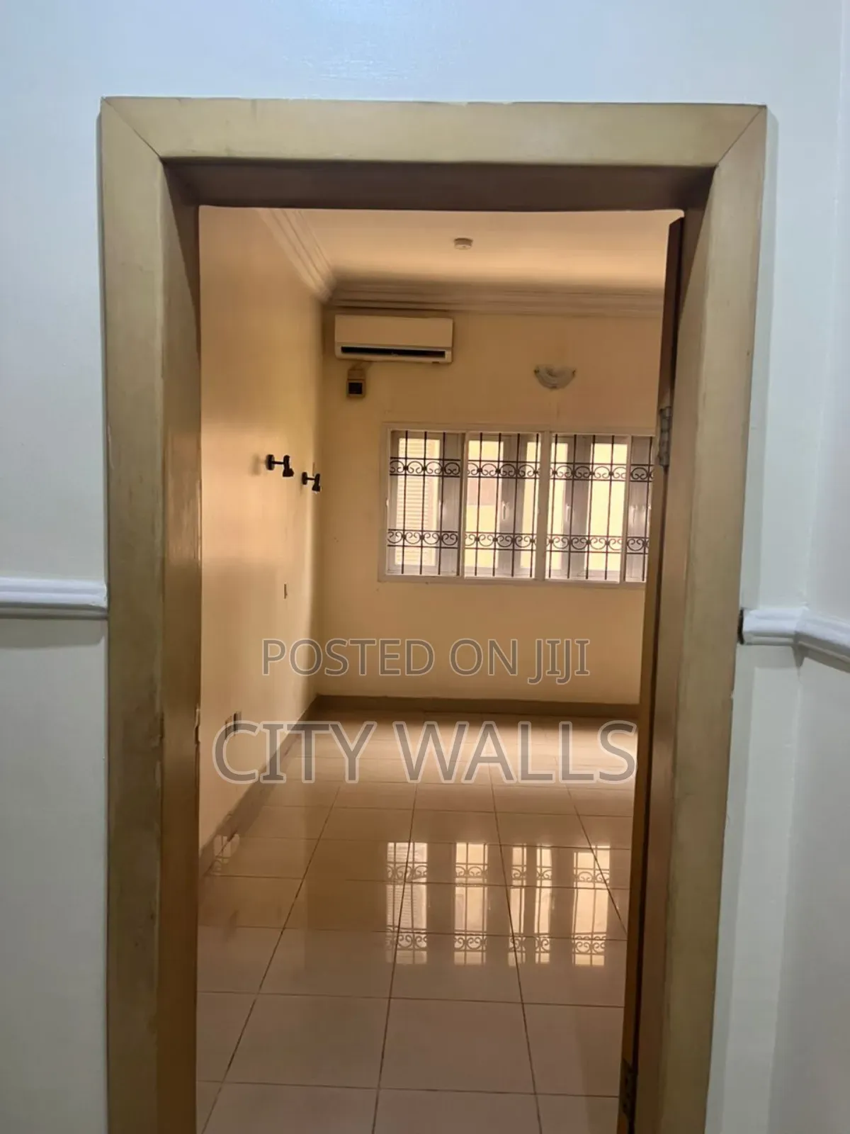 3bdrm Block of Flats in Park View Estate for rent
