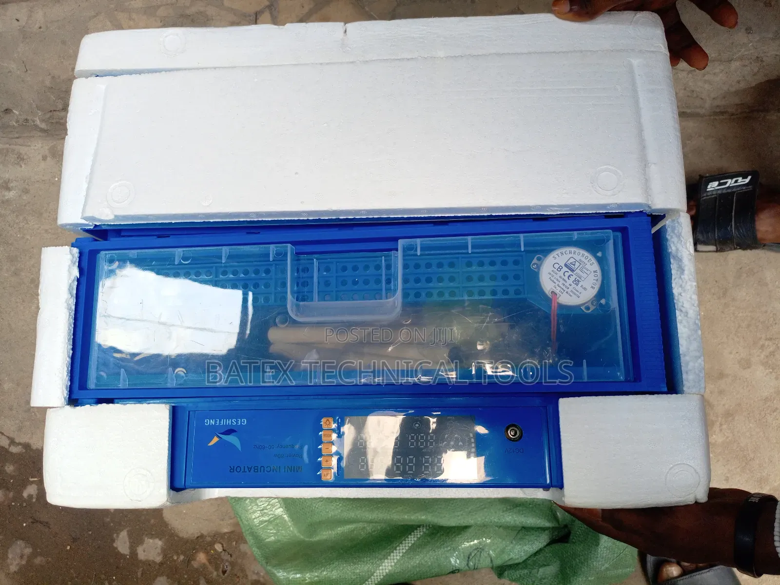 128 Eggs Incubator