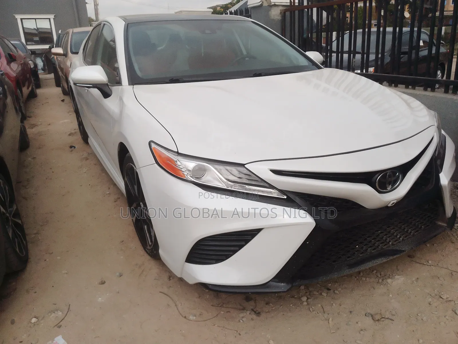 Toyota Camry 2019 White