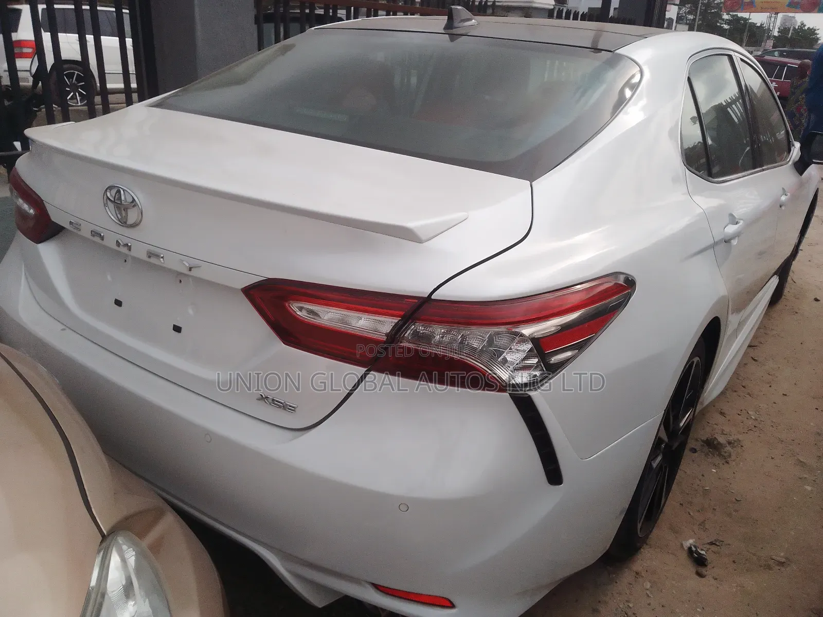 Toyota Camry 2019 White