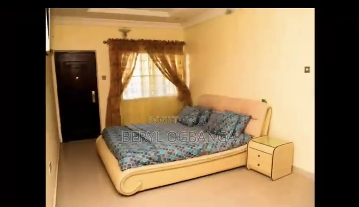 Monthly Room in a Shared Apartment Per Month Ikate Lekki