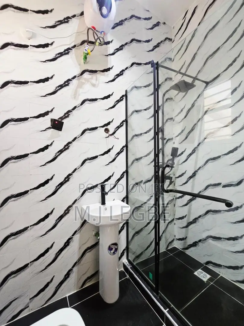 5bdrm Duplex in Ajah for sale