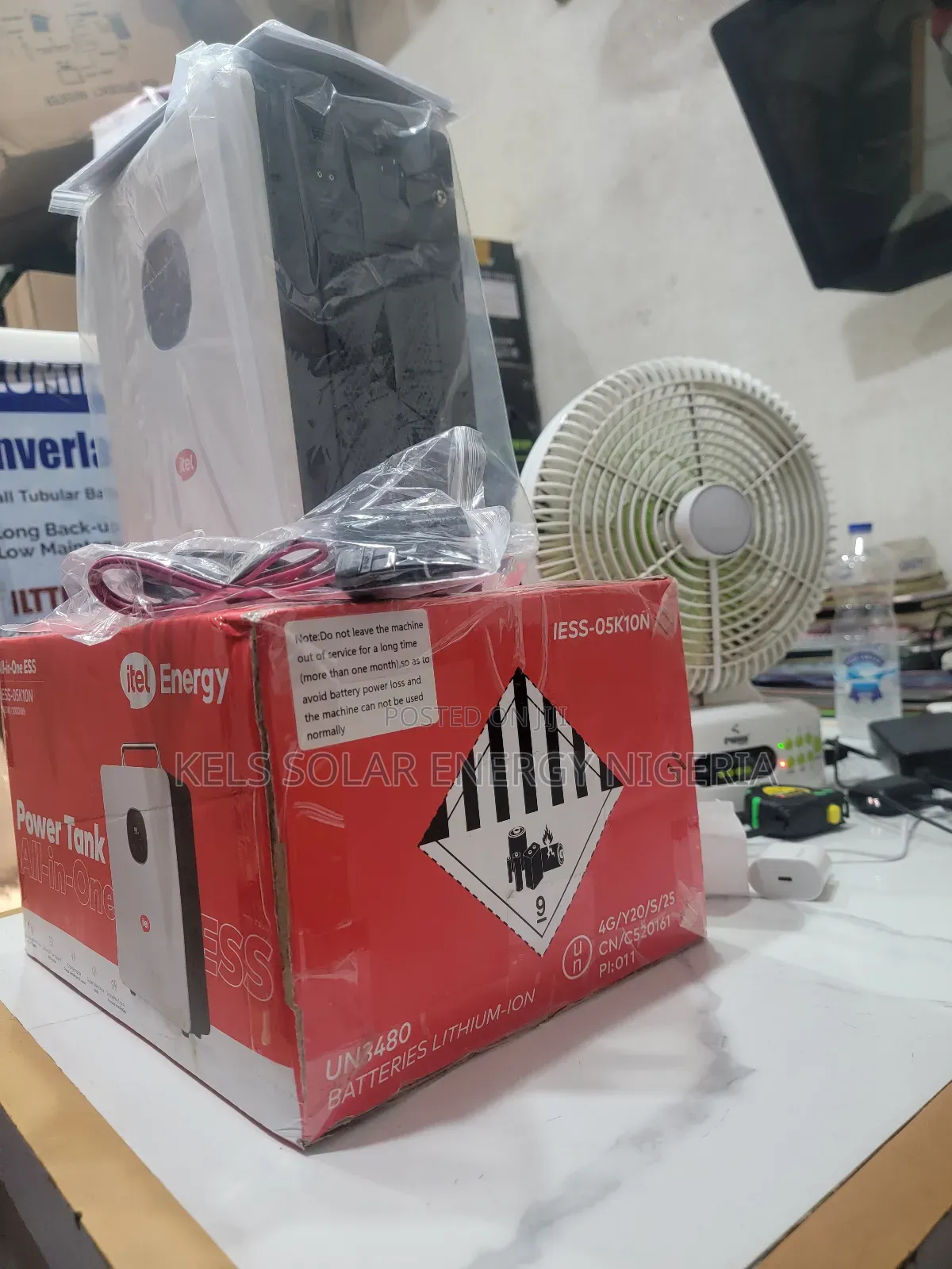 Itel 1kwh Solar Generator With 450w Solar Panel