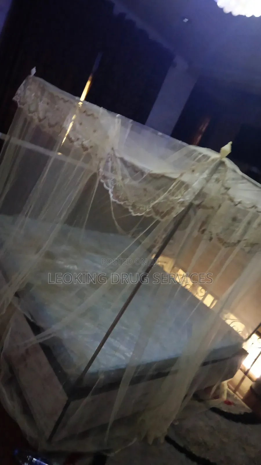 4stand Luxury Royal Canopy Mosquito Net