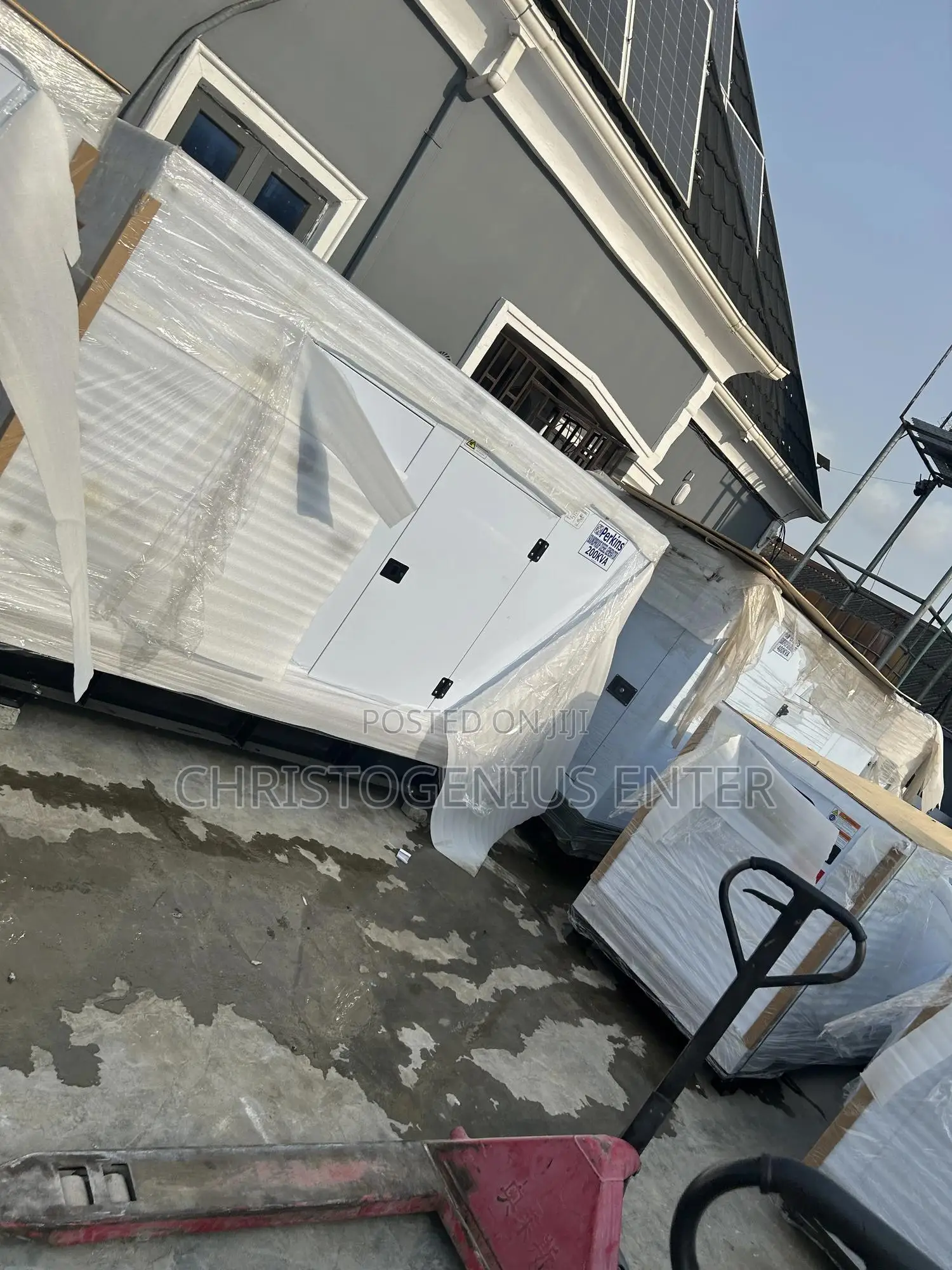 Perkins, Soundproof Generator England 200kva