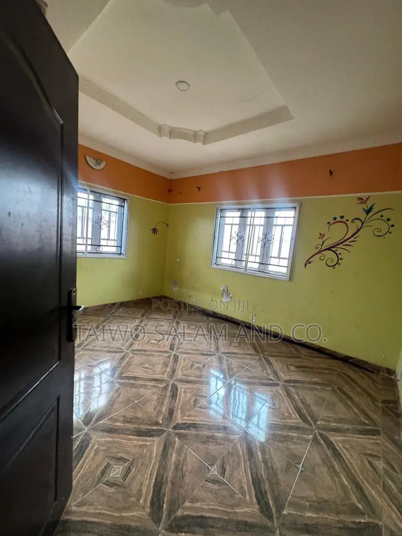 3bdrm Bungalow in Akobo for sale