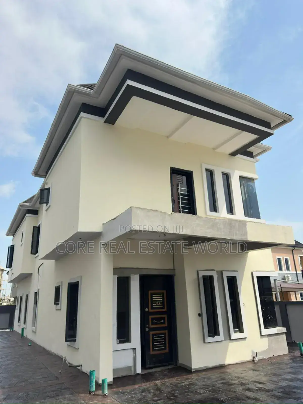 4bdrm Duplex in Ogufayo, Awoyaya for sale