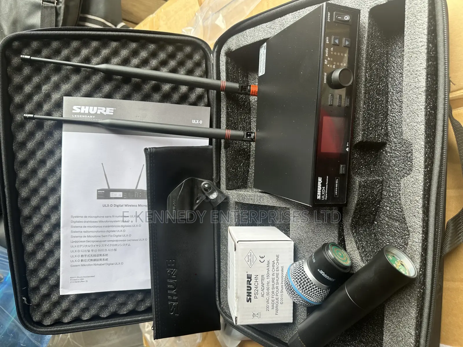 Shure Ulxd4 Digital Wireless Microphone (Black Bag)