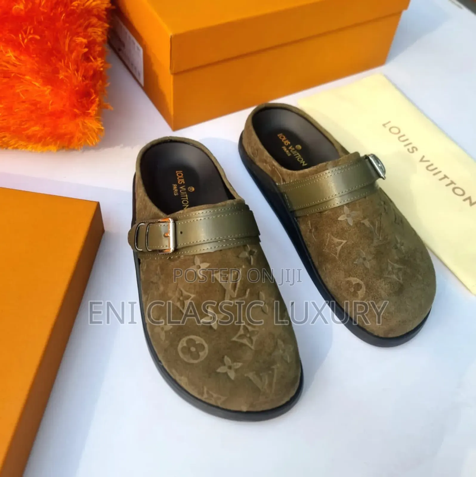 Louis Vuitton Luxury Men's Haif Shoes Best Quality Well Banded Package