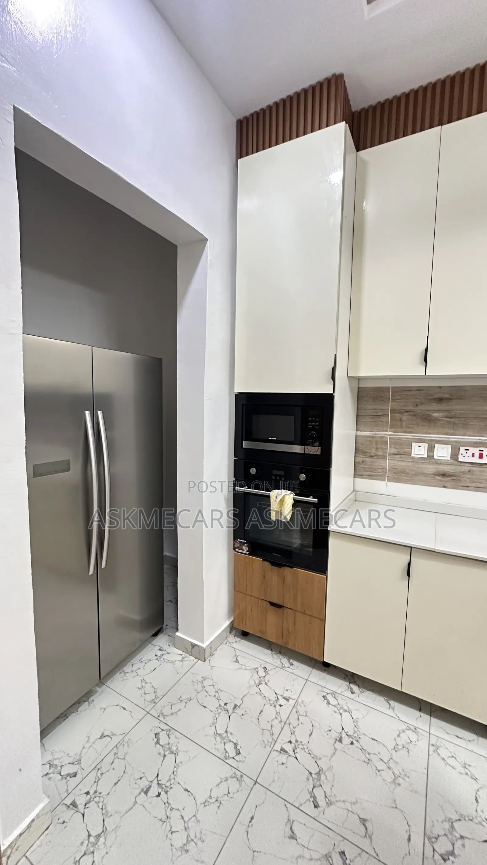 Furnished 4bdrm Duplex in Vgc, Chevron for rent