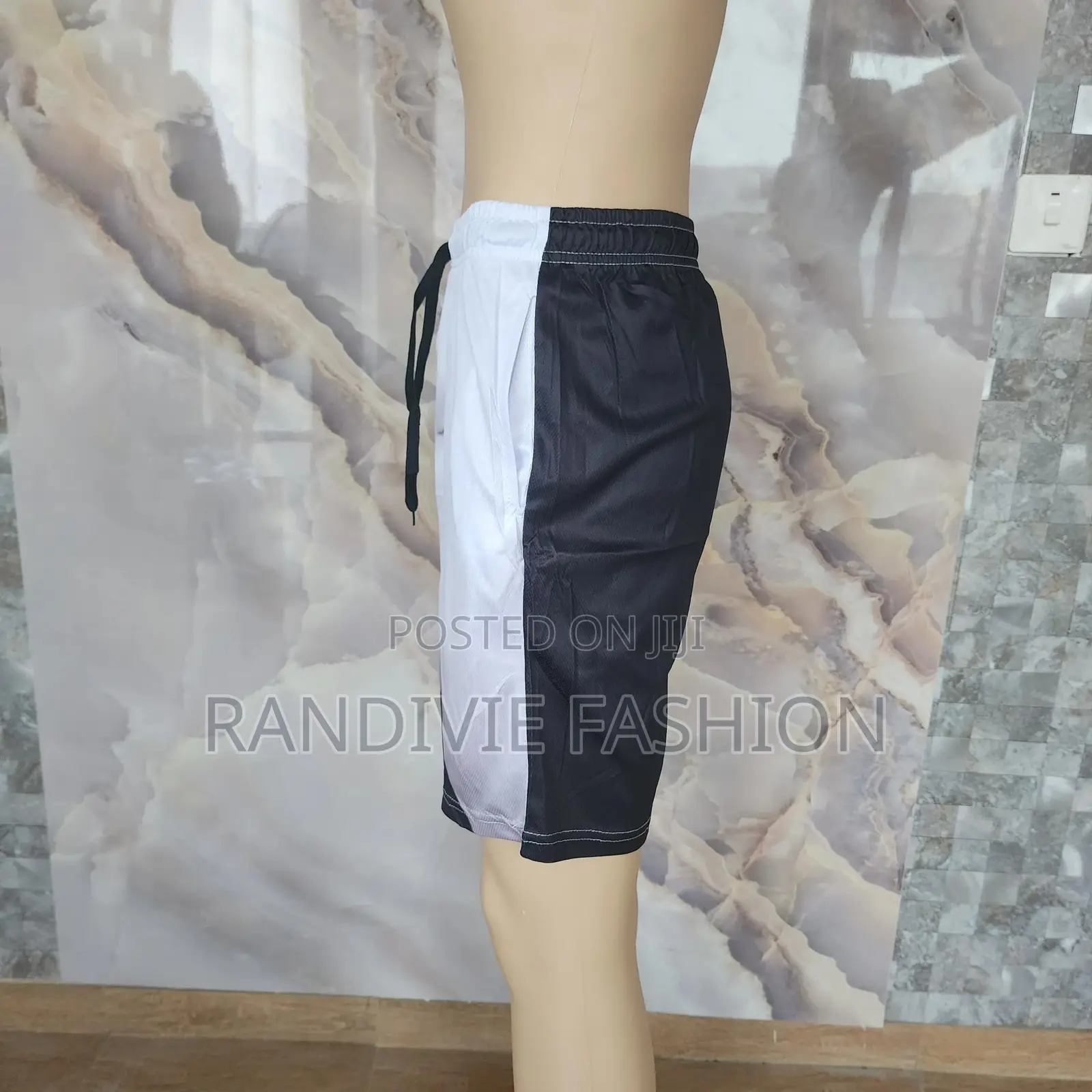 Kiss Me Shorts [Black/White]