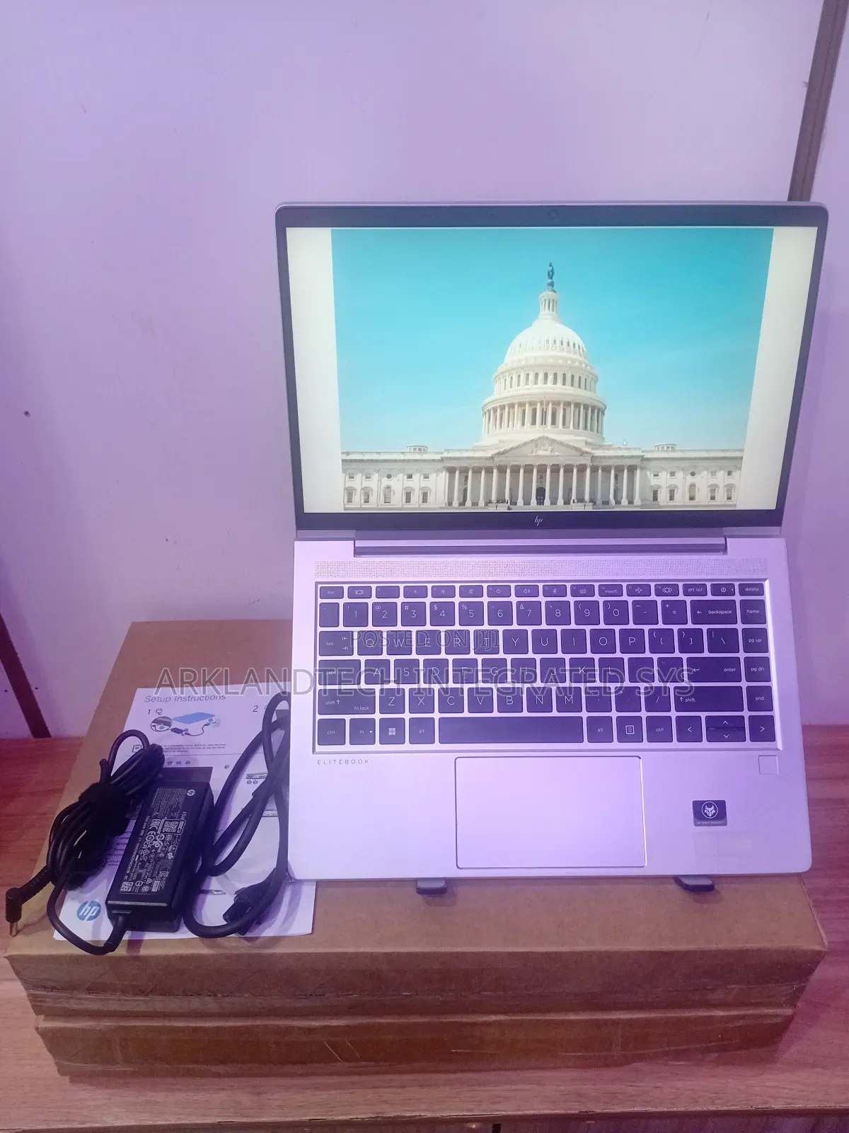 New Laptop HP 240 G1 16GB AMD Ryzen 5 SSD 256GB