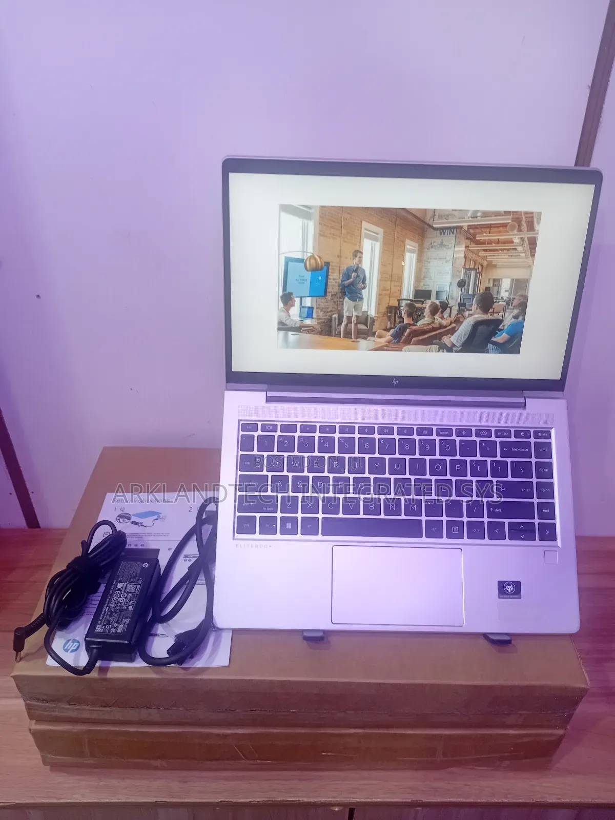 New Laptop HP 240 G2 16GB AMD Ryzen 5 SSD 256GB