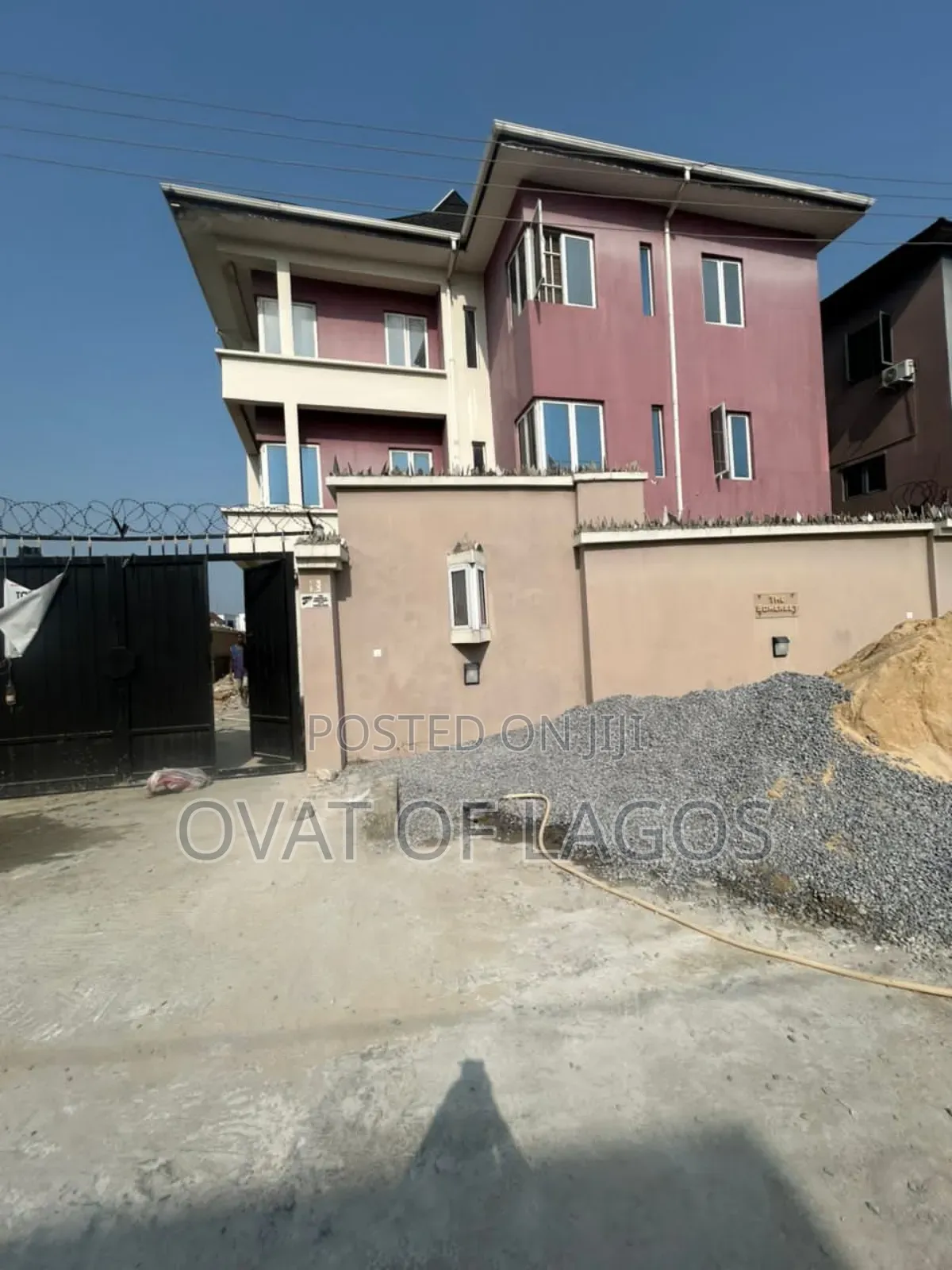 3bdrm Apartment in Ikate for rent