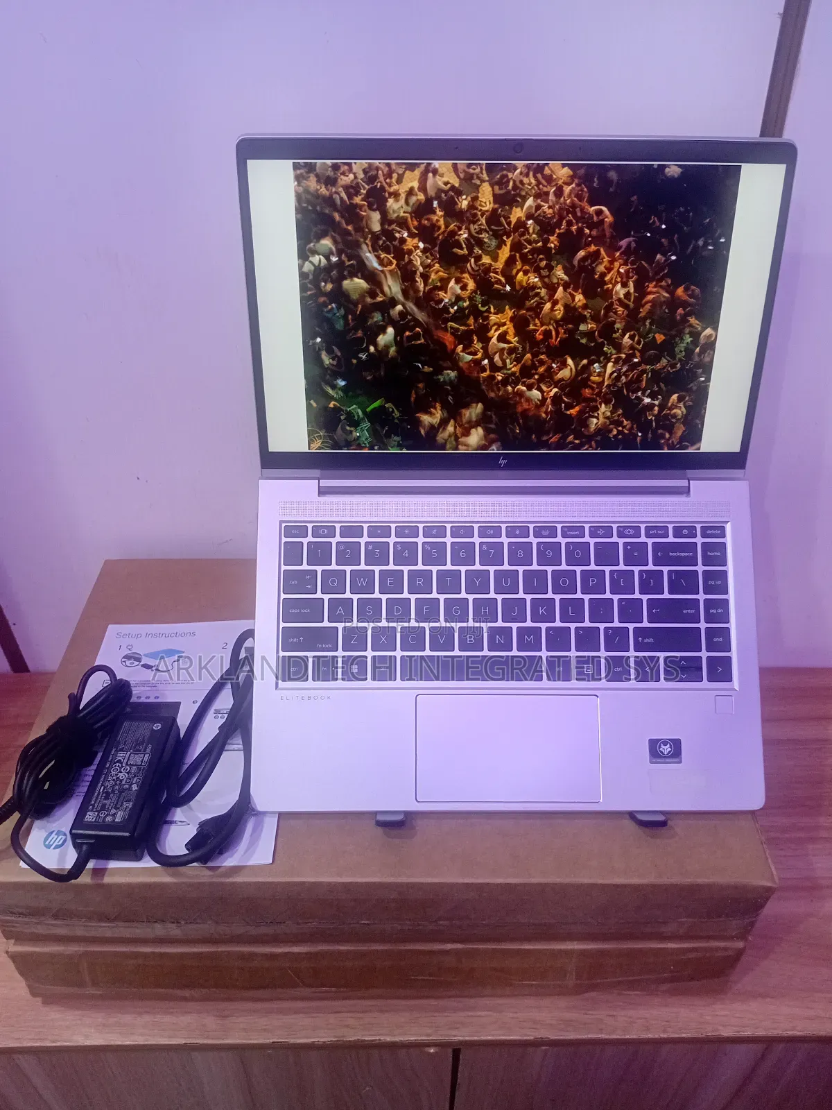 New Laptop HP 240 G3 16GB AMD Ryzen 5 SSD 256GB