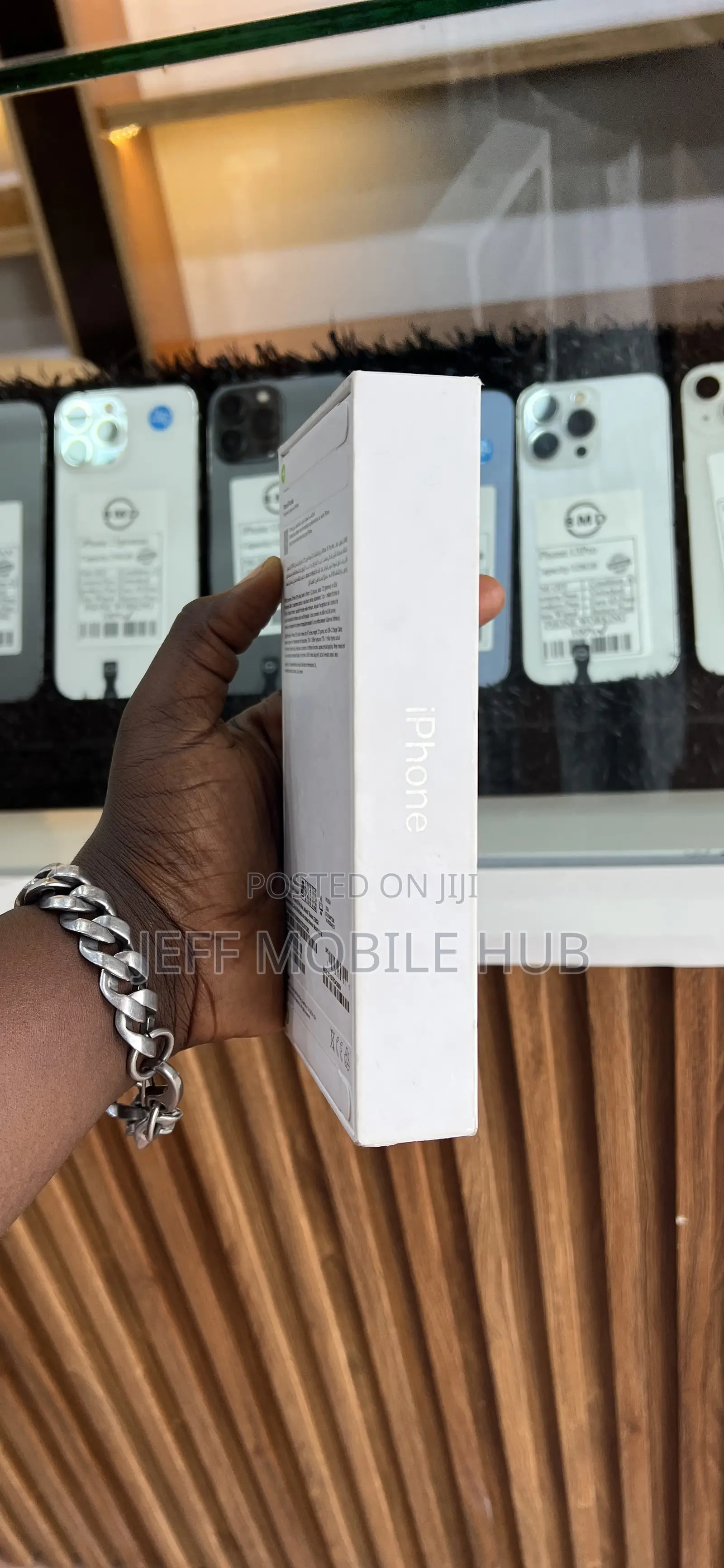 New Apple iPhone 15 Pro Max 256 GB Gold