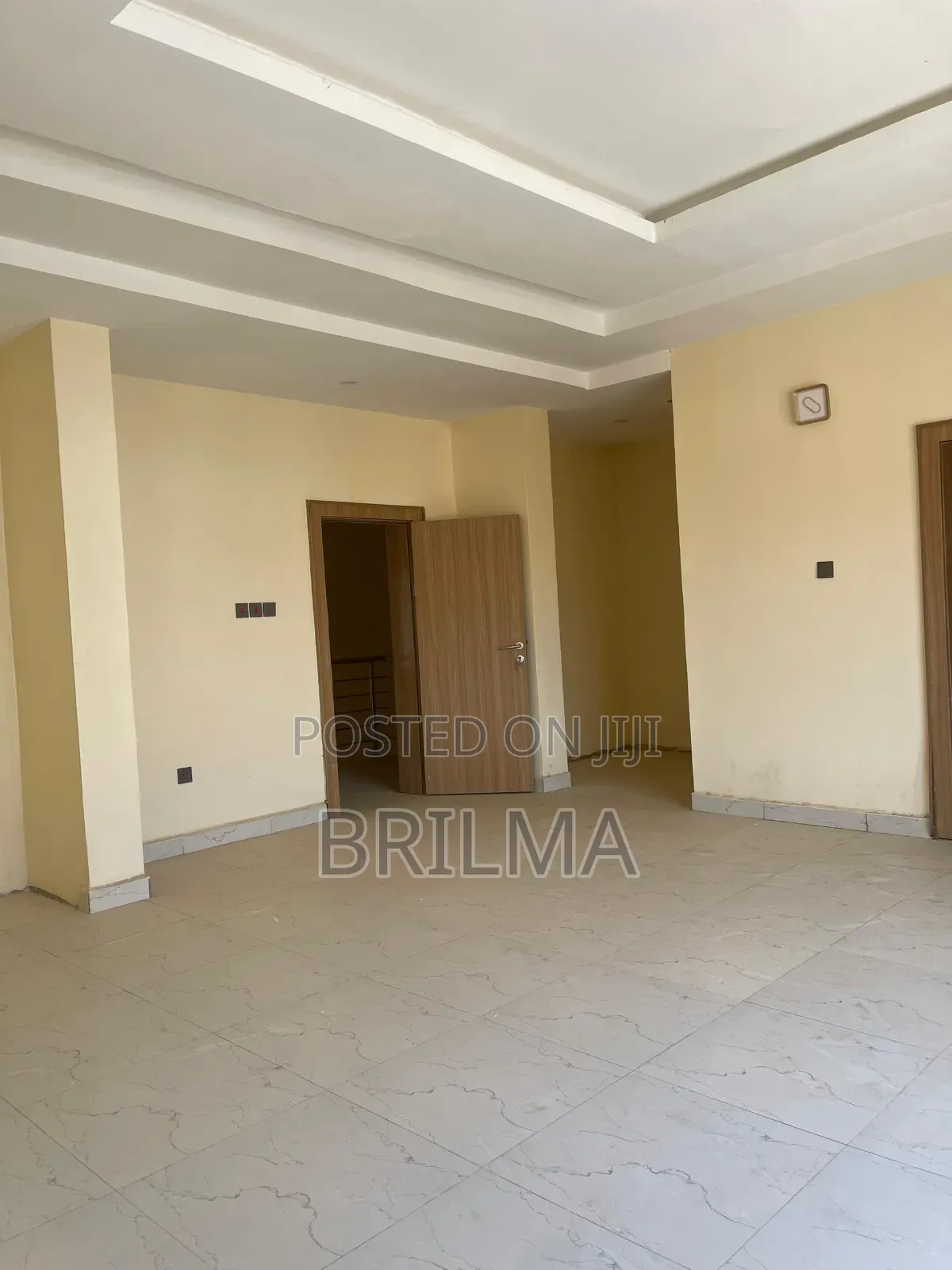 4bdrm Duplex in Life Camp for sale