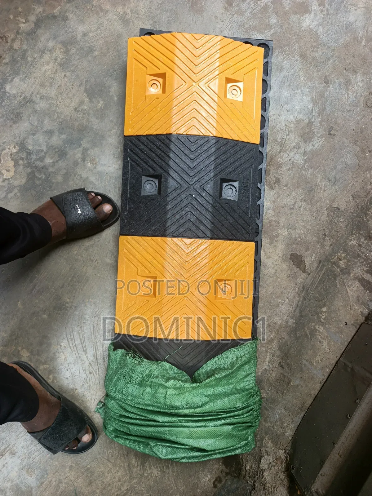 Heavy-duty Rubber Speed Bump 50mm