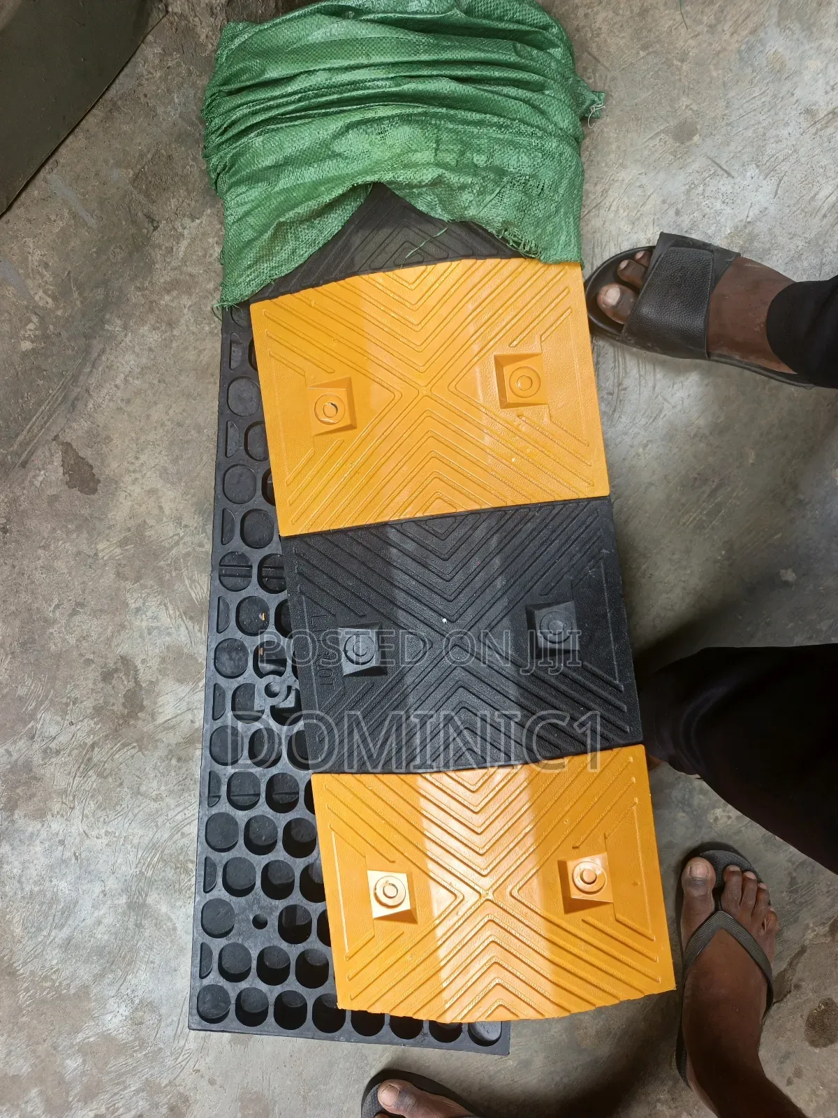 Heavy-duty Rubber Speed Bump 50mm