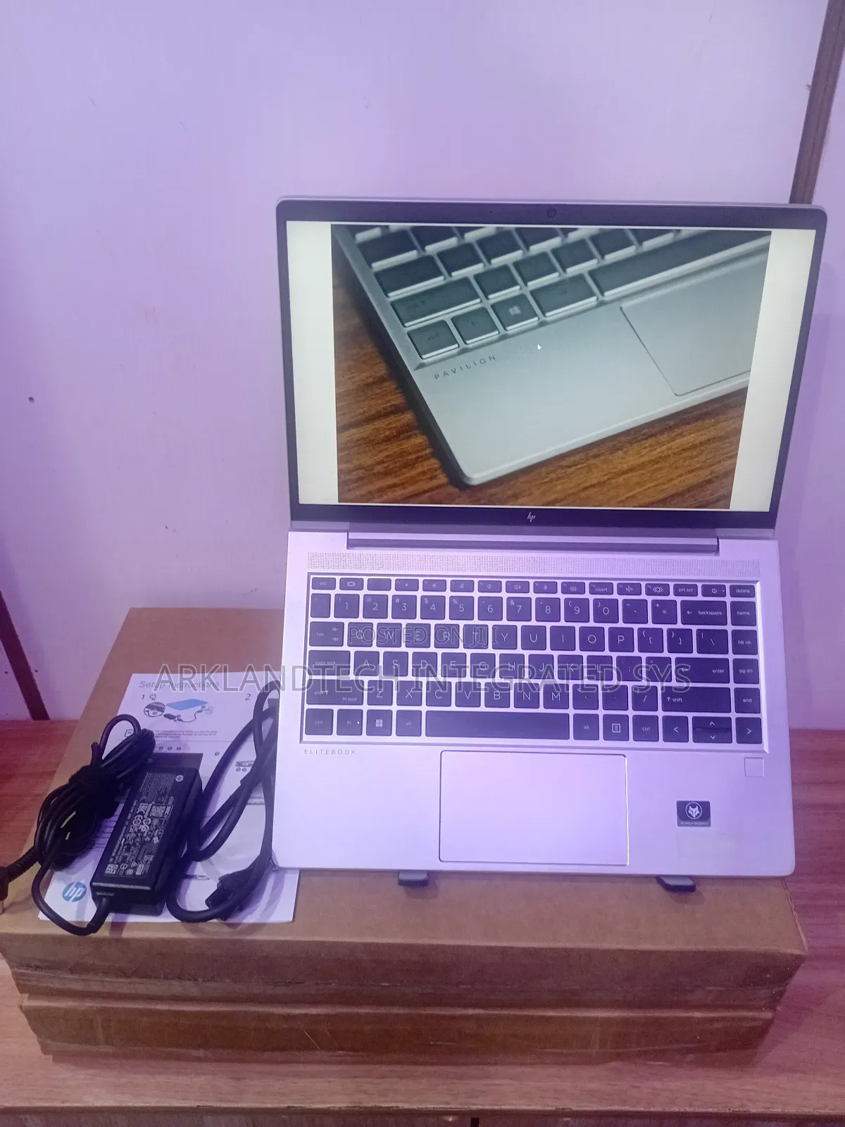 New Laptop HP 240 G5 16GB AMD Ryzen 5 SSD 256GB
