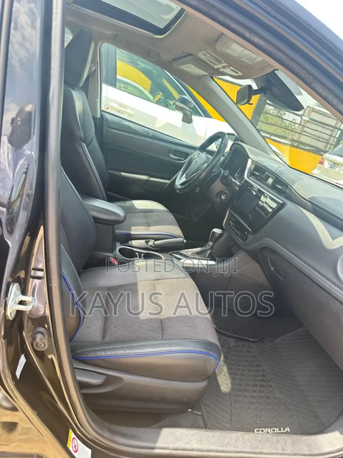 Toyota Corolla SE (1.8L 4cyl 2A) 2018 Black