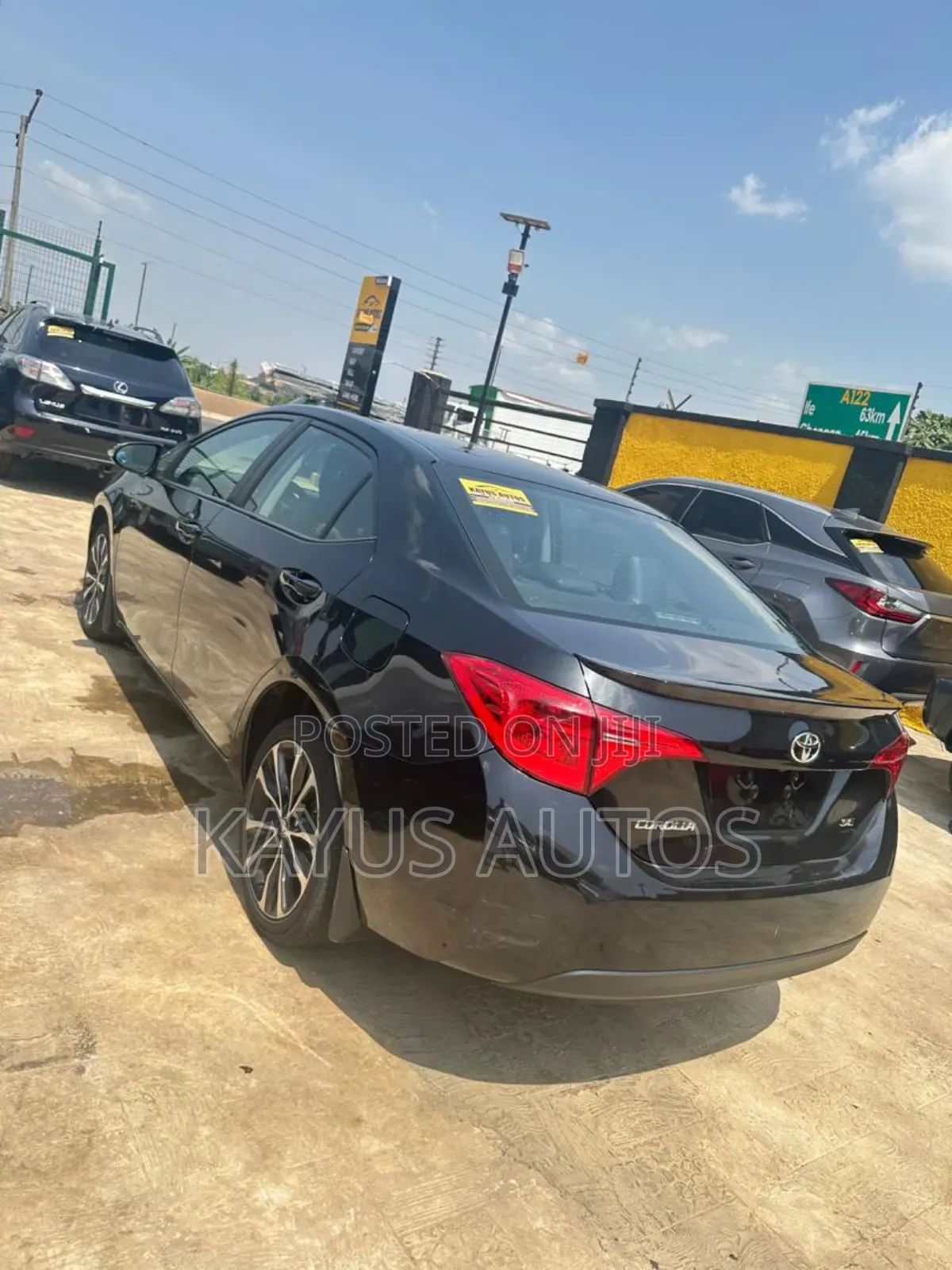 Toyota Corolla SE (1.8L 4cyl 2A) 2018 Black