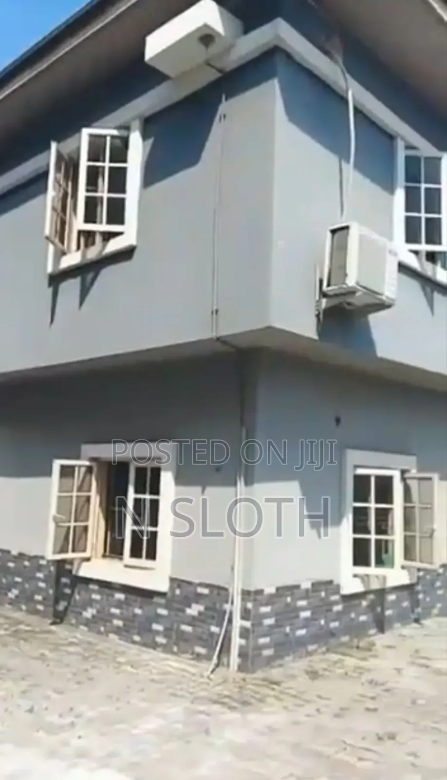 12bdrm Block of Flats in Ikota for rent