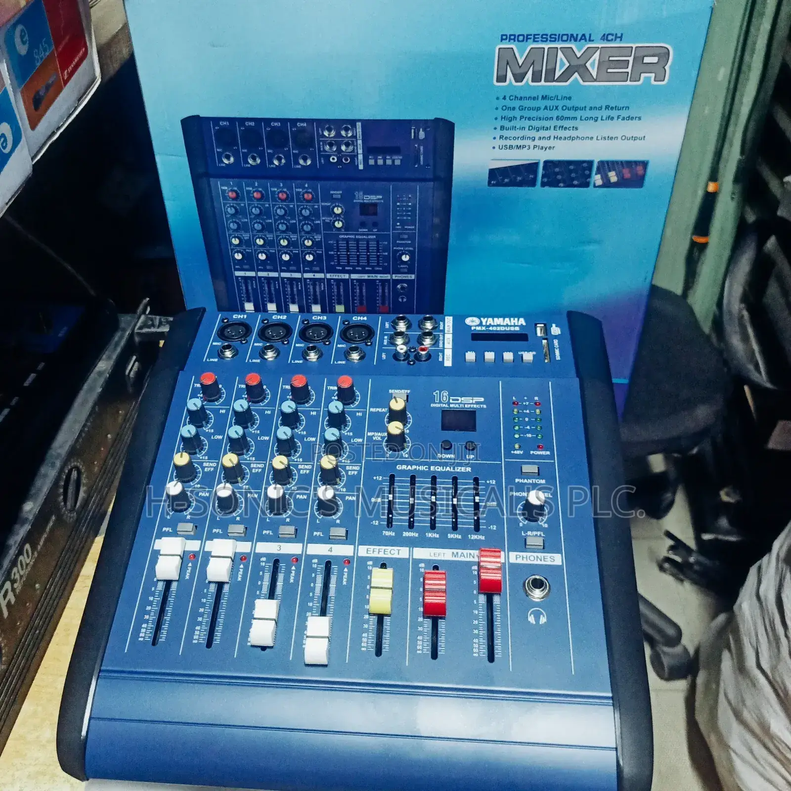 Original Digital Powerd 4 Channel Mixer Yamaha.