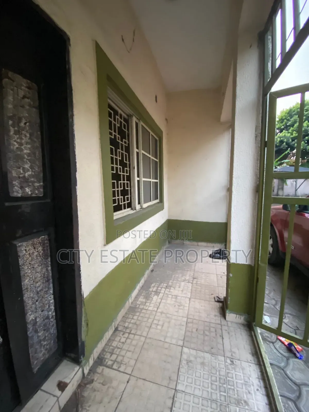 2bdrm Block of Flats in Court Estate, Port-Harcourt for rent