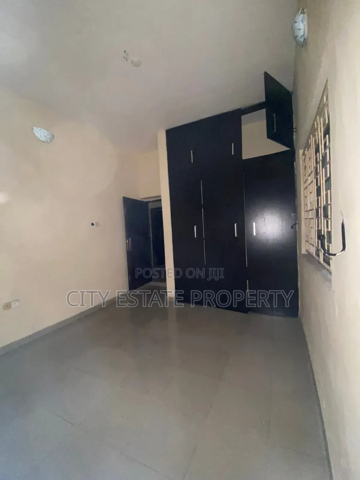 2bdrm Block of Flats in Court Estate, Port-Harcourt for rent
