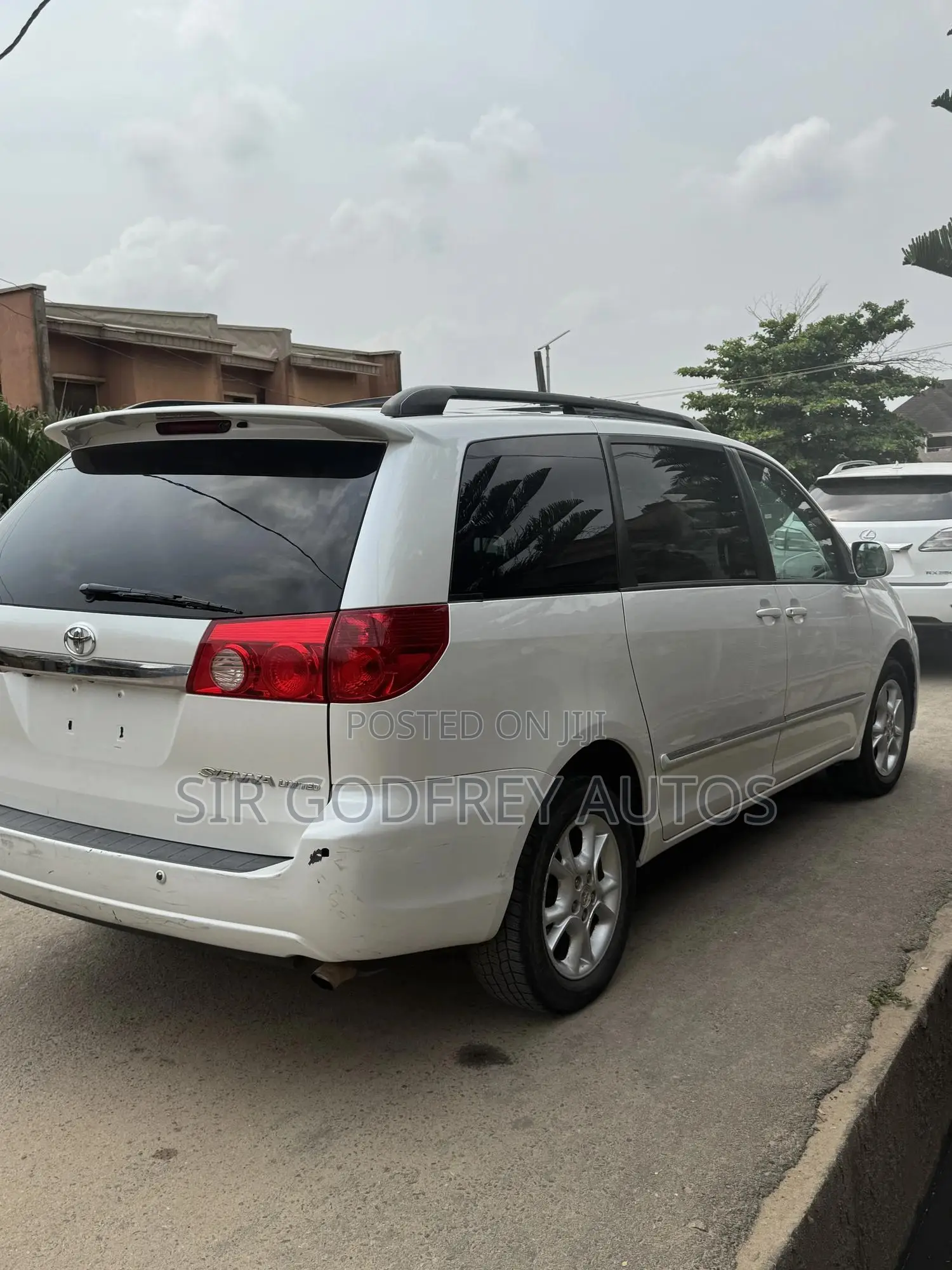 Toyota Sienna LE AWD 2005 White
