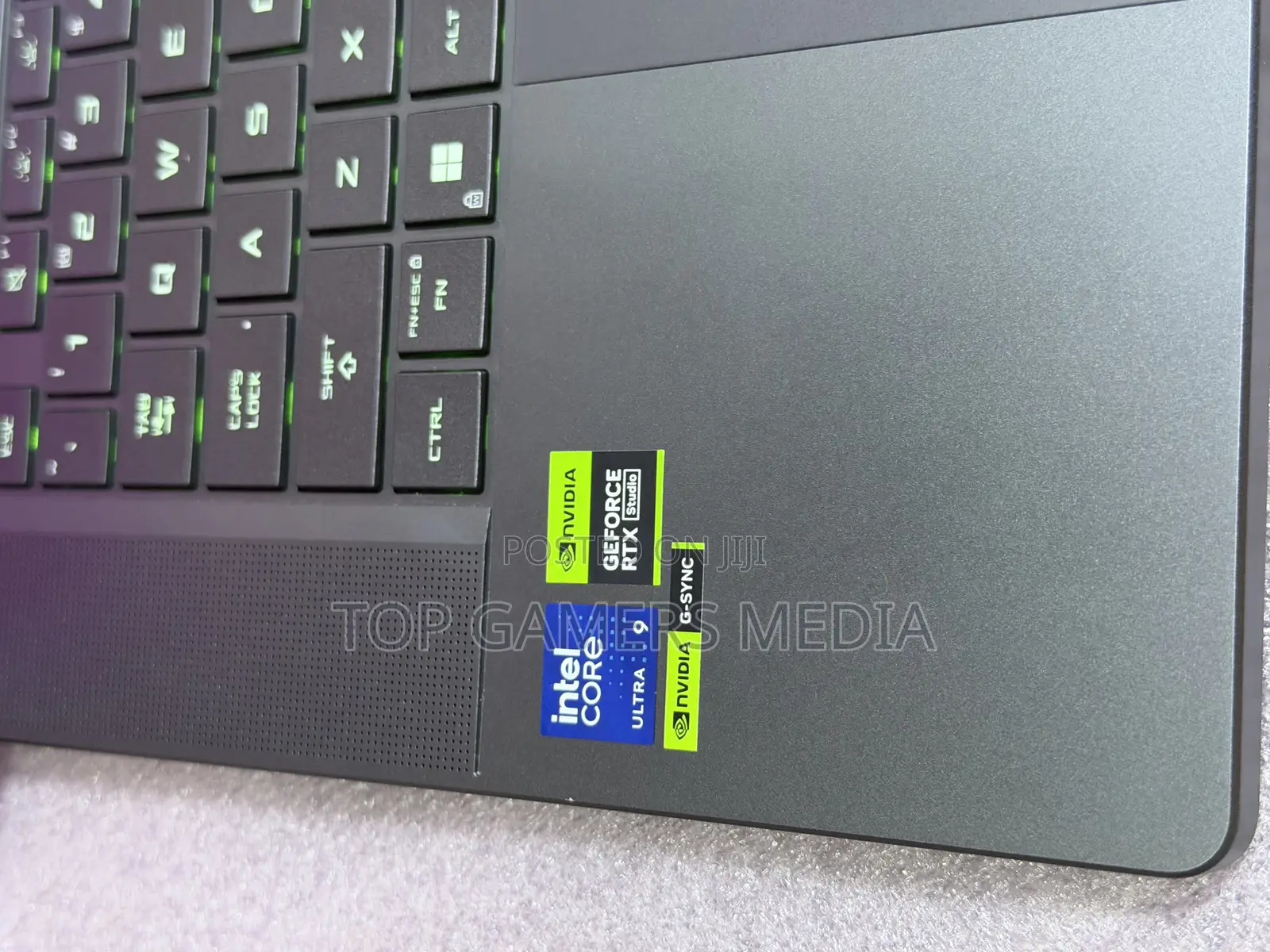 Laptop Asus ROG Zephyrus G16 16GB Intel Core Ultra 9 SSD 1T