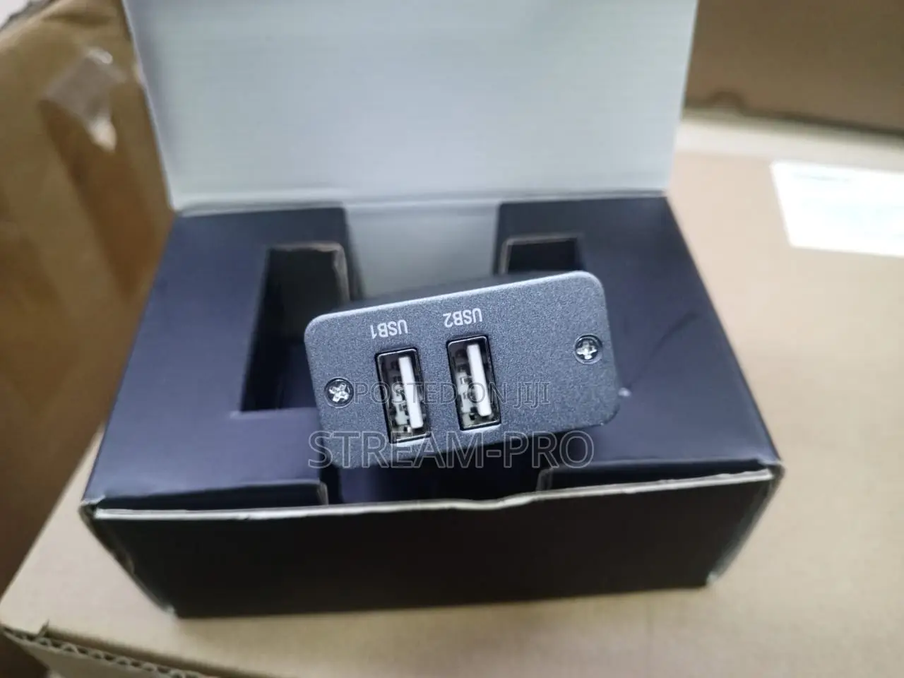 Uvc to Hdmi Adapter (Gray)