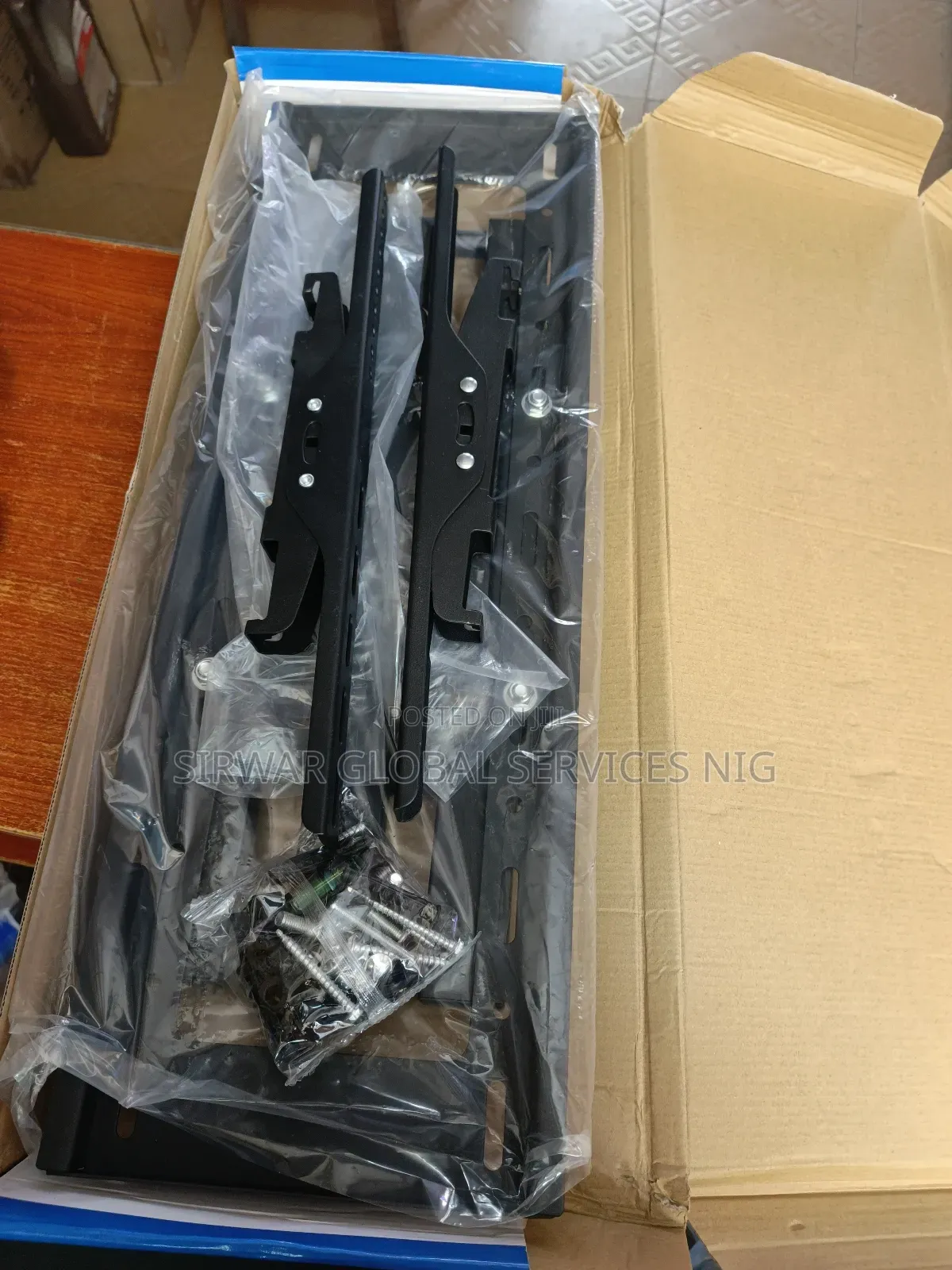 Universal Tv Wall Mounting/Hanger Bracket 40"-65", 40"- 80", 30"-90"