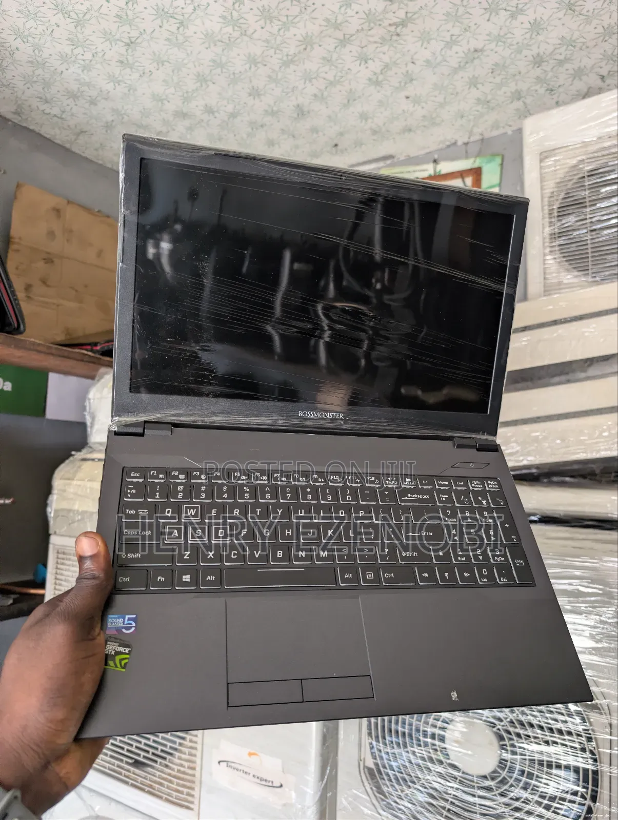 Laptop Clevo P17SM 8GB Intel Core i5 HDD+SSD 256GB