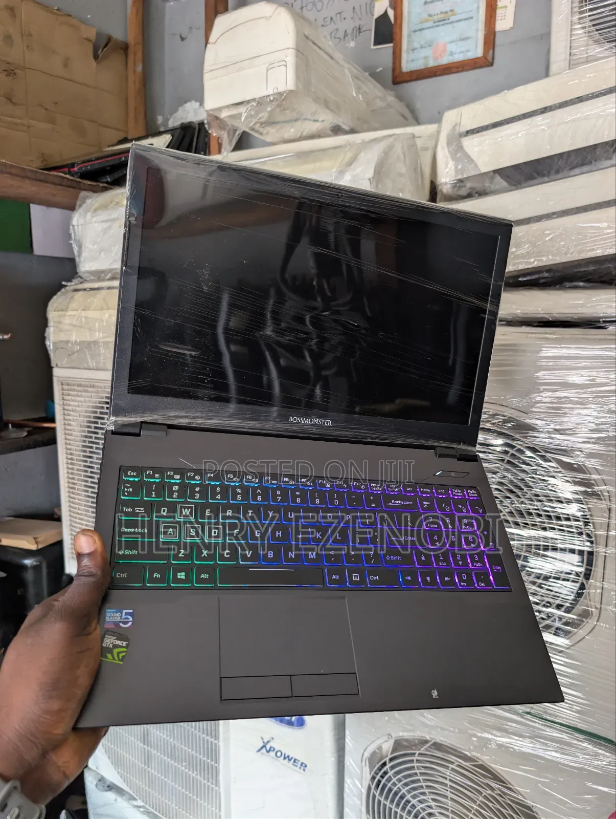 Laptop Clevo P17SM 8GB Intel Core i5 HDD+SSD 256GB