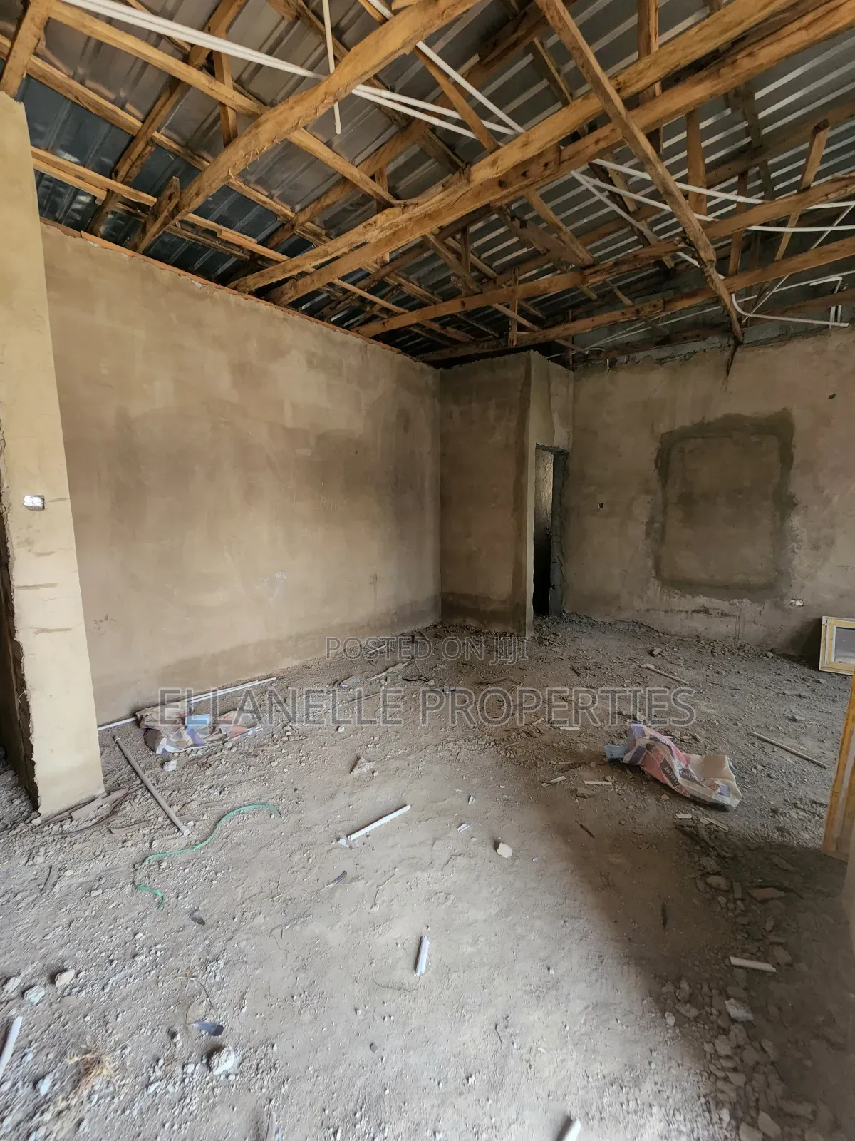 4bdrm Townhouse/Terrace in Jahi for sale