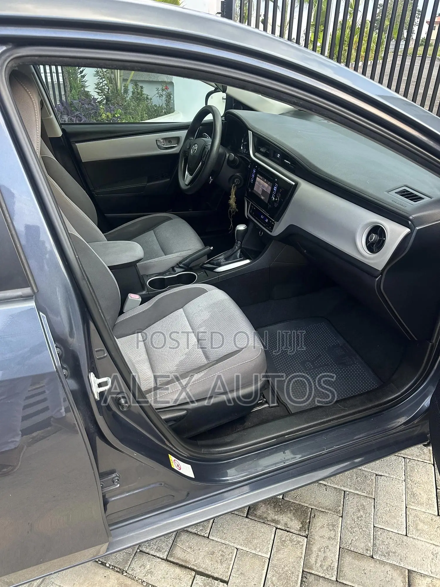 Toyota Corolla 2018 Gray