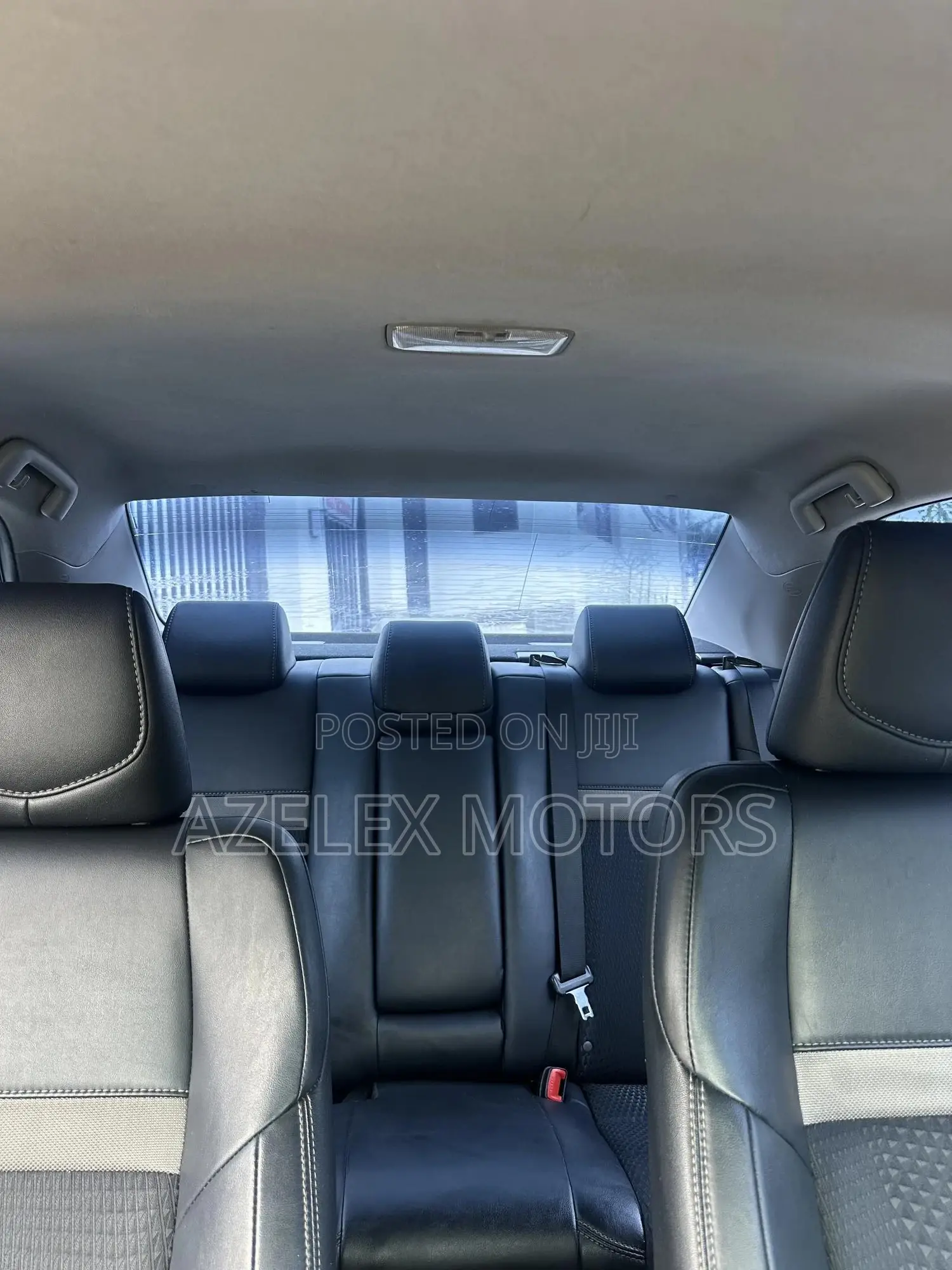 Toyota Camry SE 4dr Sedan (2.5L 4cyl 6A) 2012 Silver