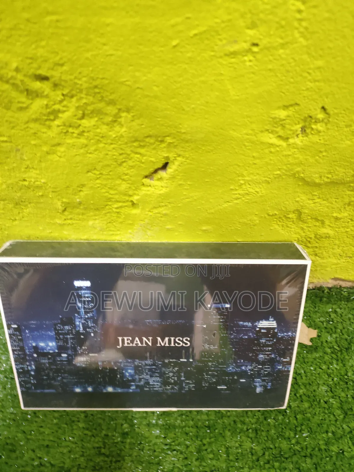 Jean Miss Perfume